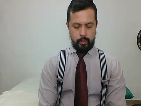 Snapshot of TRIISTAN_KING10 chatting on 01/16/25, 02:08 TRIISTAN KING10 online show from 01/16/25, 02:08