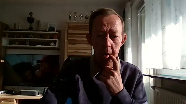 sissy501 online show from 09/28/25, 03:06