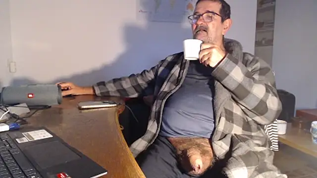 Snapshot of silvio-aus-luzern-CH chatting on 10/29/25, 06:15 silvio-aus-luzern-CH online show from 10/29/25, 06:15