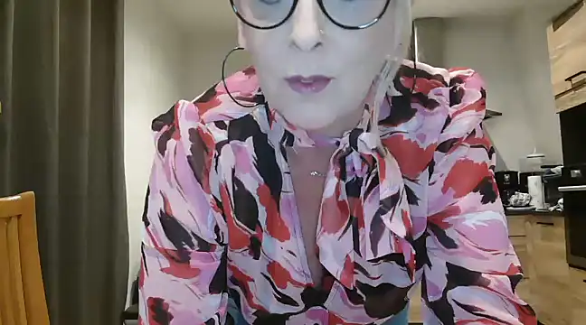 Snapshot of lilie69 chatting on 01/28/25, 06:07 lilie69 online show from 01/28/25, 06:07