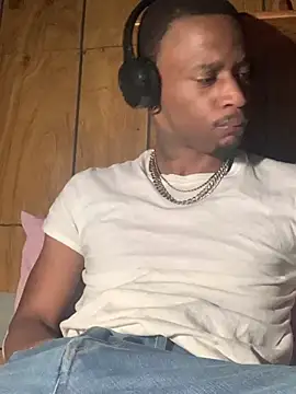 Snapshot of Tristris100 chatting on 12/07/24, 12:08 Tristris100 online show from 12/07/24, 12:08