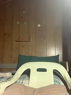 Snapshot of Tristris100 chatting on 12/11/24, 05:21 Tristris100 online show from 12/11/24, 05:21