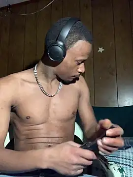 Snapshot of Tristris100 chatting on 12/11/24, 11:00 Tristris100 online show from 12/11/24, 11:00