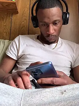 Snapshot of Tristris100 chatting on 01/16/25, 03:13 Tristris100 online show from 01/16/25, 03:13