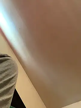 Snapshot of Tristris100 chatting on 01/28/25, 07:00 Tristris100 online show from 01/28/25, 07:00