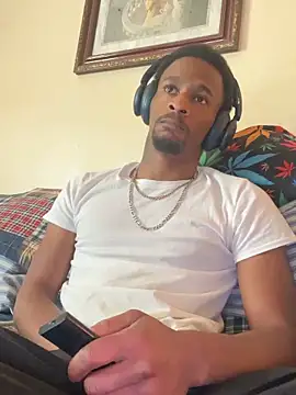 Snapshot of Tristris100 chatting on 09/10/25, 07:58 Tristris100 online show from 09/10/25, 07:58