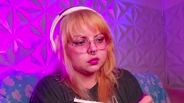 Satyn doll online show from 09/27/25, 11:10