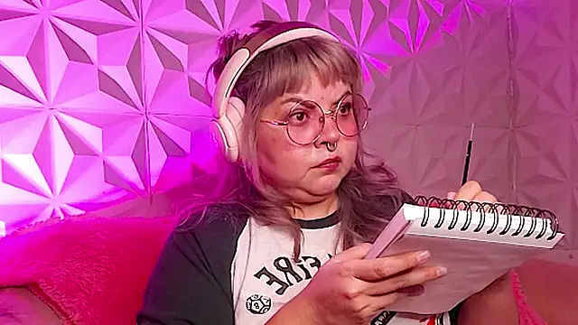 Satyn doll online show from 11/30/25, 09:41