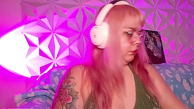 Satyn doll online show from 04/18/26, 12:14