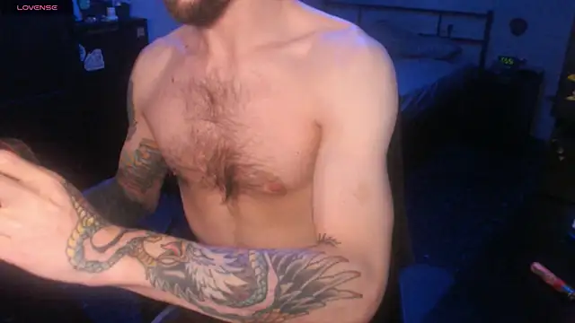 Snapshot of SexxxyLouis chatting on 10/25/25, 10:23 SexxxyLouis online show from 10/25/25, 10:23