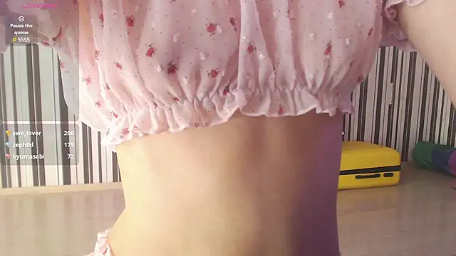 Snapshot of _Hanna_Moon_ chatting on 12/18/24, 10:30  Hanna Moon  online show from 12/18/24, 10:30