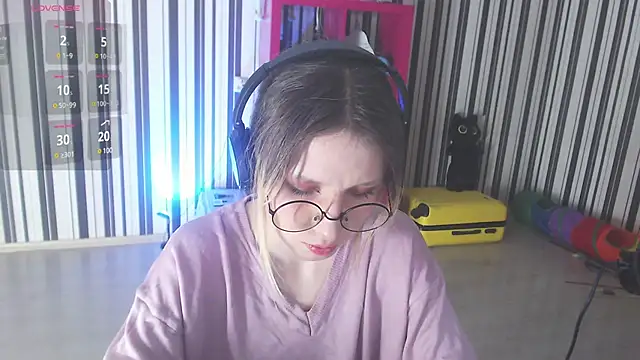 Snapshot of _Hanna_Moon_ chatting on 12/24/24, 05:23  Hanna Moon  online show from 12/24/24, 05:23