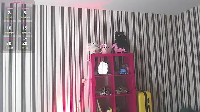 Snapshot of _Hanna_Moon_ chatting on 12/26/24, 08:39  Hanna Moon  online show from 12/26/24, 08:39