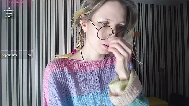 Snapshot of _Hanna_Moon_ chatting on 01/09/25, 01:02  Hanna Moon  online show from 01/09/25, 01:02