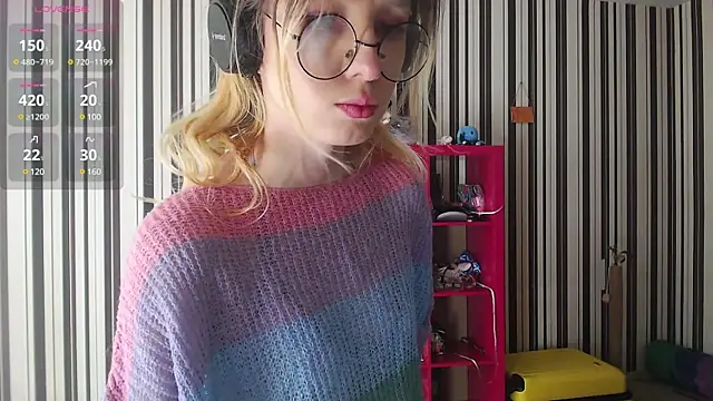 Snapshot of _Hanna_Moon_ chatting on 01/18/25, 08:52  Hanna Moon  online show from 01/18/25, 08:52