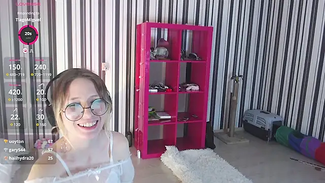 Snapshot of _Hanna_Moon_ chatting on 01/27/25, 11:22  Hanna Moon  online show from 01/27/25, 11:22