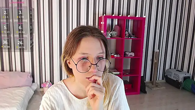 Snapshot of _Hanna_Moon_ chatting on 02/12/25, 08:06  Hanna Moon  online show from 02/12/25, 08:06