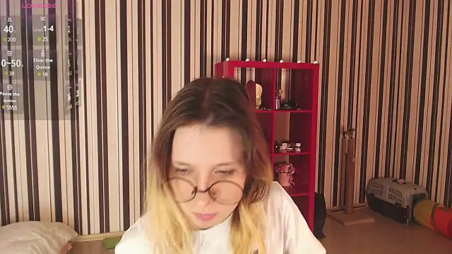 Snapshot of _Hanna_Moon_ chatting on 02/28/25, 07:05  Hanna Moon  online show from 02/28/25, 07:05