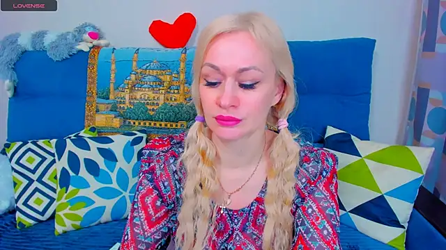 EllenMoore online show from 01/09/25, 05:34