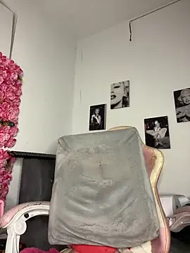 Snapshot of Rachell_More chatting on 01/20/25, 12:36 Rachell More online show from 01/20/25, 12:36