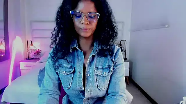 Ellie Alves online show from 01/30/25, 03:08