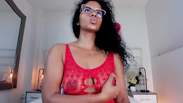 Ellie Alves online show from 02/15/25, 06:23