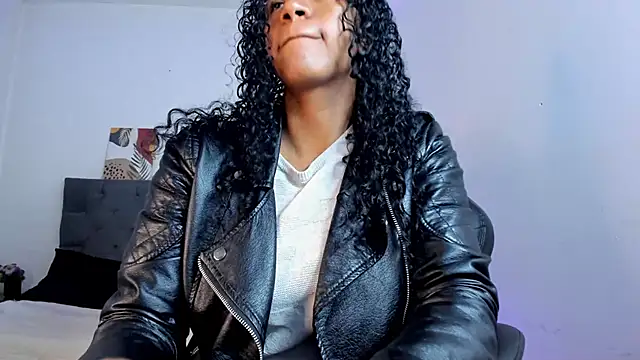 Ellie Alves online show from 10/07/25, 02:14