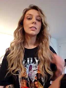 LilyOrion online show from 10/23/25, 05:44