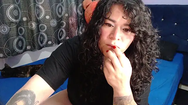 Snapshot of ANGELIQUE_KLANE chatting on 05/18/26, 04:02 ANGELIQUE KLANE online show from 05/18/26, 04:02