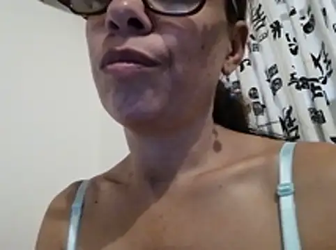 Snapshot of mari657 chatting on 01/10/25, 09:31 mari657 online show from 01/10/25, 09:31