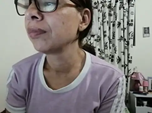 Snapshot of mari657 chatting on 01/14/25, 03:43 mari657 online show from 01/14/25, 03:43