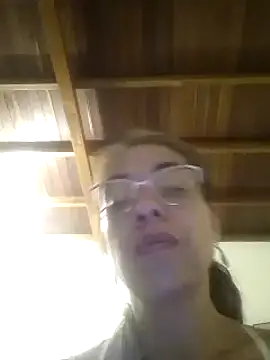 Snapshot of mari657 chatting on 02/26/25, 01:32 mari657 online show from 02/26/25, 01:32