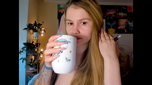 Snapshot of GoodWitch_ chatting on 09/27/25, 07:24 GoodWitch  online show from 09/27/25, 07:24