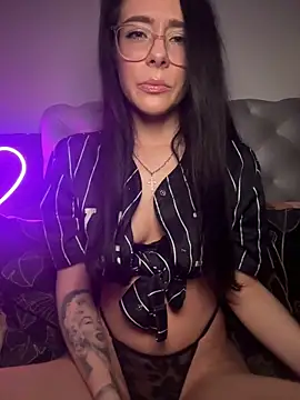 Snapshot of Carmen_Monroe chatting on 06/13/26, 10:18 Carmen Monroe online show from 06/13/26, 10:18