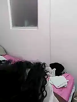 Snapshot of kirajohnson chatting on 09/11/25, 07:58 kirajohnson online show from 09/11/25, 07:58