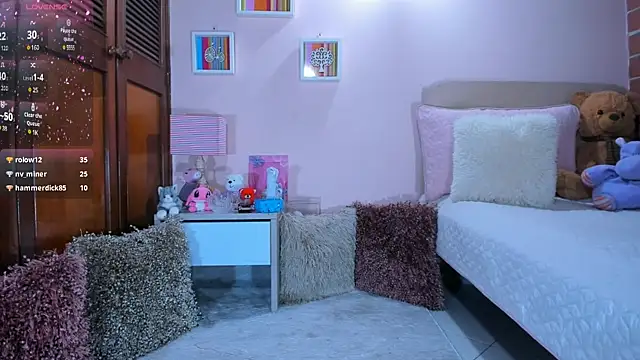 AbrilRussell online show from 12/06/24, 04:25