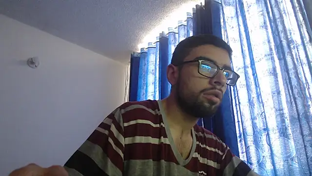 Snapshot of fvckolombianguyy chatting on 02/06/25, 02:15 fvckolombianguyy online show from 02/06/25, 02:15