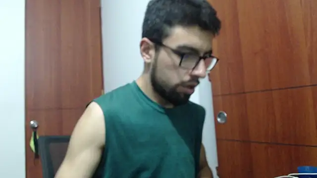 Snapshot of fvckolombianguyy chatting on 02/25/25, 08:14 fvckolombianguyy online show from 02/25/25, 08:14