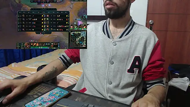 Snapshot of fvckolombianguyy chatting on 03/04/25, 06:50 fvckolombianguyy online show from 03/04/25, 06:50