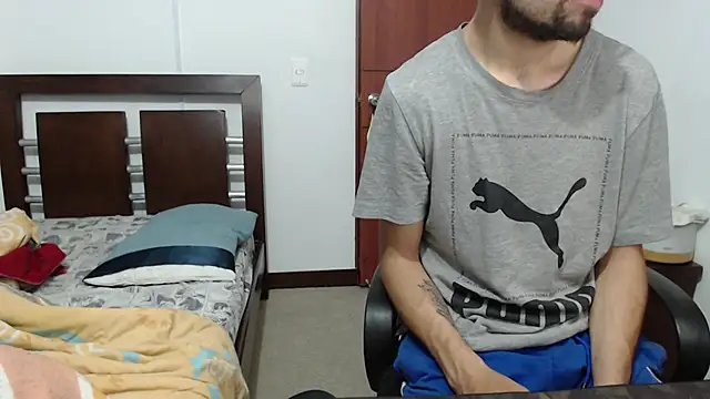 Snapshot of fvckolombianguyy chatting on 03/09/25, 05:44 fvckolombianguyy online show from 03/09/25, 05:44