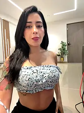 CATALINA RESTREPO online show from 10/06/25, 01:25