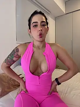 CATALINA RESTREPO online show from 10/12/25, 11:48