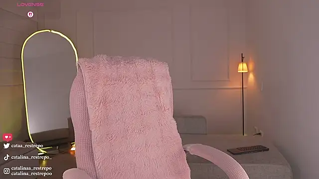 CATALINA RESTREPO online show from 10/22/25, 02:56