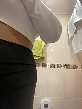 Fancyxlove online show from 10/09/25, 12:36