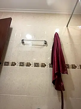 Fancyxlove online show from 10/25/25, 12:45