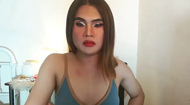 Snapshot of JustineBIGCUM chatting on 12/06/24, 05:42 JustineBIGCUM online show from 12/06/24, 05:42