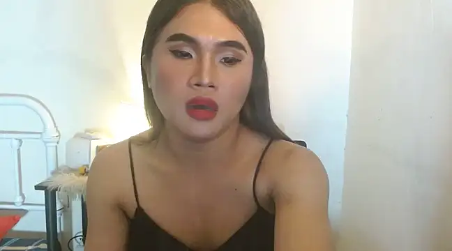 Snapshot of JustineBIGCUM chatting on 01/25/25, 12:05 JustineBIGCUM online show from 01/25/25, 12:05