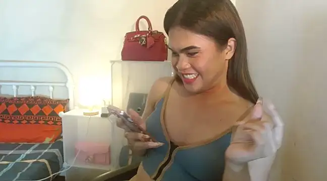 Snapshot of JustineBIGCUM chatting on 02/01/25, 12:16 JustineBIGCUM online show from 02/01/25, 12:16