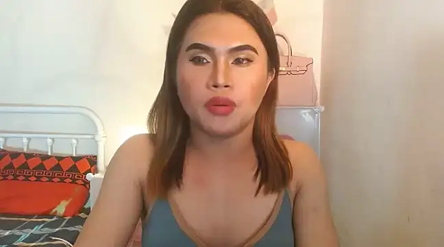 Snapshot of JustineBIGCUM chatting on 02/07/25, 01:43 JustineBIGCUM online show from 02/07/25, 01:43