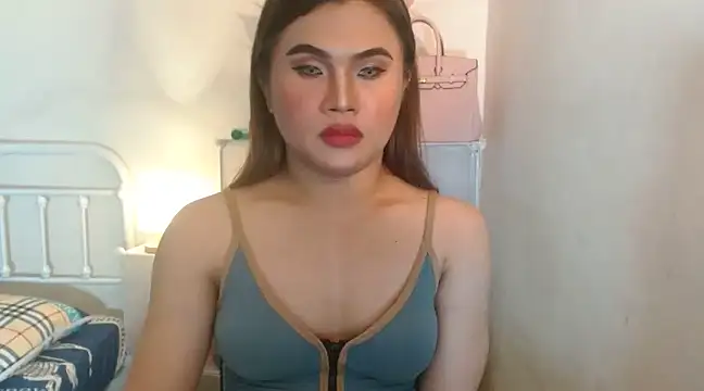 Snapshot of JustineBIGCUM chatting on 02/17/25, 10:40 JustineBIGCUM online show from 02/17/25, 10:40